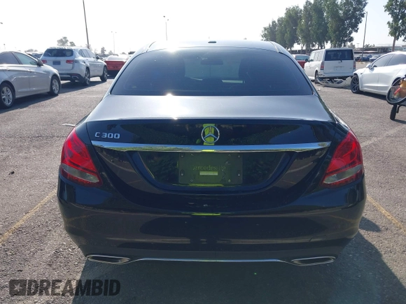 2018 Mercedes-Benz C 300 z VIN 55SWF4JB4JU273394, wystawiony jako IAAI lot #42497154 z przebiegiem 55 606 mil mil oraz . Historia ofert i sprzedaży dostępna na DreamBid. Obrazek 16.