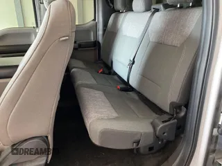 2019 Ford F-150 z VIN 1FTFX1C4XKKE10533, wystawiony jako IAAI lot #42843481 z przebiegiem 52 694 mil mil oraz . Historia ofert i sprzedaży dostępna na DreamBid. Obrazek 18.