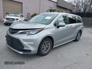 2021 Toyota Sienna LE z VIN 5TDKSKFCXMS036779, wystawiony jako IAAI lot #42037165 z przebiegiem 351 529 mil mil oraz . Historia ofert i sprzedaży dostępna na DreamBid. Obrazek 17.