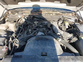 1997 Mercury Grand Marquis GS z VIN 2MELM74W6VX625065, wystawiony jako IAAI lot #42055672 z przebiegiem 125 494 mil mil oraz . Historia ofert i sprzedaży dostępna na DreamBid. Obrazek 10.