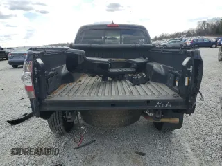2015 Toyota Tacoma PreRunner z VIN 5TFKU4HN9FX007212, wystawiony jako Copart lot #42428355 z przebiegiem 181 807 mil mil oraz Szkoda całkowita • Salvage title. Historia ofert i sprzedaży dostępna na DreamBid. Obrazek 6.