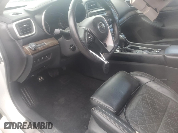 2017 Nissan Maxima SR z VIN 1N4AA6AP2HC384900, wystawiony jako Copart lot #52674365 z przebiegiem Nie podano mil oraz Szkoda całkowita • Salvage title. Historia ofert i sprzedaży dostępna na DreamBid. Obrazek 7.