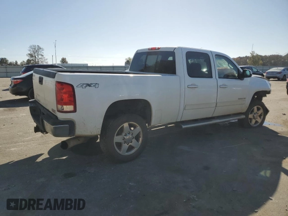 2011 GMC Sierra 2500HD SLT с VIN 1GT121C8XBF145553, выставлен на аукционе Copart как лот 77220804 с пробегом 414 257 миль миль и Списание • Salvage title. История ставок и продаж доступна на DreamBid. Изображение 3.