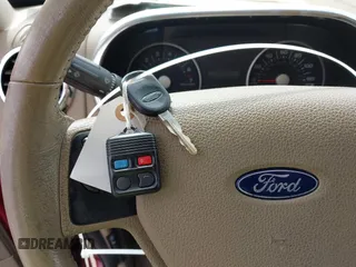 2008 Ford Explorer XLT z VIN 1FMEU63E78UA48891, wystawiony jako IAAI lot #41720120 z przebiegiem 217 578 mil mil oraz . Historia ofert i sprzedaży dostępna na DreamBid. Obrazek 11.