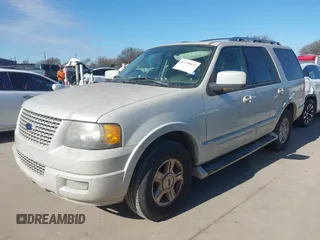 2006 Ford Expedition Limited with VIN 1FMFU19506LA74878, listed as a IAAI auction lot 41238625 with 166,422 mi miles. Bid and sale history available at carsss.com. Image 2.