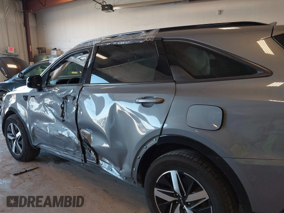 2022 Kia Sorento S with VIN 5XYRL4LC8NG123705, listed as a IAAI auction lot 42231243 with 90,031 mi miles and . Bid and sale history available at DreamBid. Image 18.
