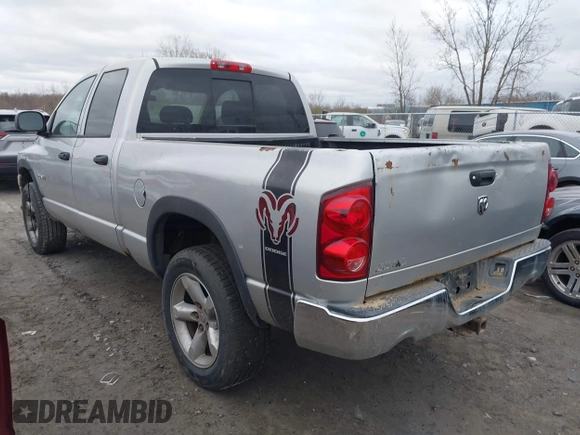 2008 Dodge 1500 SLT z VIN 1D7HU18N48S625925, wystawiony jako IAAI lot #42044038 z przebiegiem Nie podano mil oraz . Historia ofert i sprzedaży dostępna na DreamBid. Obrazek 3.