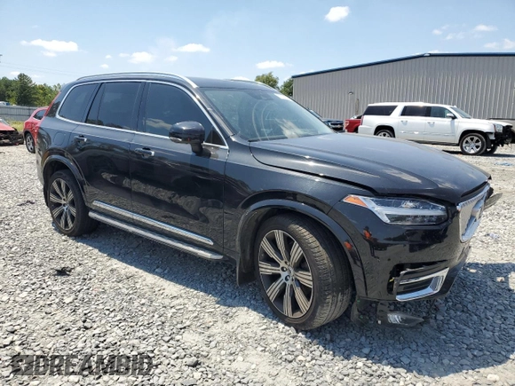 2022 Volvo XC90 Inscription with VIN YV4A221L2N1817813, listed as a Copart auction lot 68428904 with 47,601 mi miles and Salvage title. Bid and sale history available at DreamBid. Image 4.