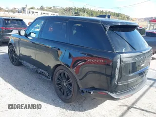 2023 Land Rover Range Rover SE z VIN SALKP9E71PA059957, wystawiony jako IAAI lot #41337686 z przebiegiem Nie podano mil oraz . Historia ofert i sprzedaży dostępna na DreamBid. Obrazek 3.