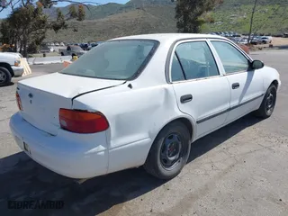 2002 Chevrolet Prizm with VIN 1Y1SK52882Z407500, listed as a IAAI auction lot 41929255 with 1 mi miles. Bid and sale history available at carsss.com. Image 4.