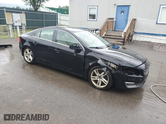 2015 Volvo S60 T5 Premier с VIN YV1612TB2F2310206, выставлен на аукционе Copart как лот 61021685 с пробегом 145 519 миль миль и Списание • Salvage title. История ставок и продаж доступна на DreamBid. Изображение 4.