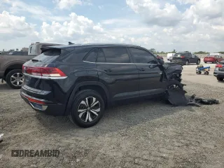 2024 Volkswagen Atlas SE with VIN 1V2DE2CA8RC236764, listed as a Copart auction lot 50357035 with 8,667 mi miles and Salvage title. Bid and sale history available at DreamBid. Image 3.