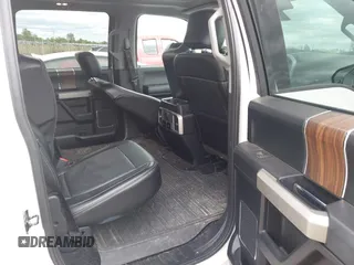 2017 Ford F-150 XL z VIN 1FTEW1EG2HFB88870, wystawiony jako IAAI lot #42336104 z przebiegiem 92 794 mil mil oraz . Historia ofert i sprzedaży dostępna na DreamBid. Obrazek 8.