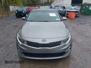 2016 Kia Optima EX z VIN 5XXGU4L3XGG085728, wystawiony jako IAAI lot #42179434 z przebiegiem 93 589 mil mil oraz . Historia ofert i sprzedaży dostępna na DreamBid. Obrazek 12.