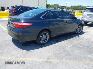 2015 Toyota Camry XLE with VIN 4T1BF1FK1FU072635, listed as a IAAI auction lot 42145826 with 101,633 mi miles. Bid and sale history available at carsss.com. Image 4.