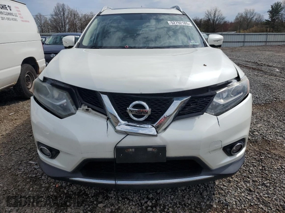 2015 Nissan Rogue SL with VIN 5N1AT2MV6FC798214, listed as a Copart auction lot 52792185 with 111,981 mi miles and Salvage Title. Bid and sale history available at carsss.com. Image 5.