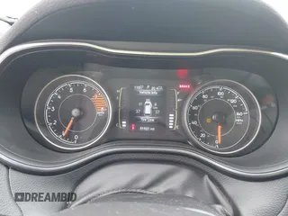 2019 Jeep Cherokee Latitude с VIN 1C4PJMCX3KD448868, выставлен на аукционе IAAI как лот 42372229 с пробегом 51 921 миль миль и . История ставок и продаж доступна на DreamBid. Изображение 7.