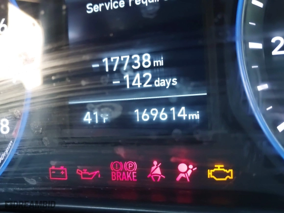 2020 Hyundai Kona SE with VIN KM8K1CAA6LU585402, listed as a IAAI auction lot 41681666 with 169,614 mi miles. Bid and sale history available at carsss.com. Image 16.