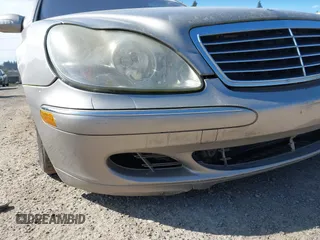 2003 Mercedes-Benz S-Class 4.3L with VIN WDBNG70J23A336796, listed as a IAAI auction lot 41896565 with 259,164 mi miles. Bid and sale history available at carsss.com. Image 12.