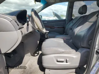 2004 Toyota Sienna XLE z VIN 5TDZA22C54S156657, wystawiony jako Copart lot #56952295 z przebiegiem 217 176 mil mil oraz Czysty tytuł • Clean title. Historia ofert i sprzedaży dostępna na DreamBid. Obrazek 7.