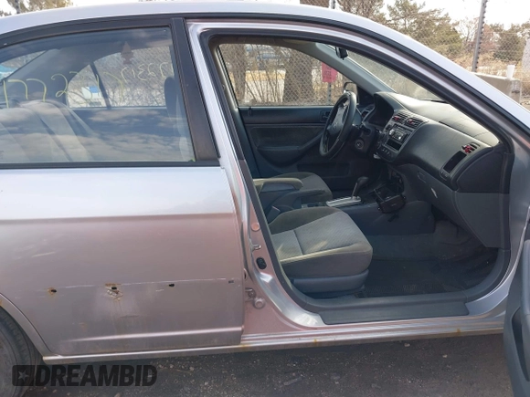 2004 Honda Civic VP with VIN 1HGES16314L009318, listed as a IAAI auction lot 41772317 with 190,822 mi miles. Bid and sale history available at carsss.com. Image 5.