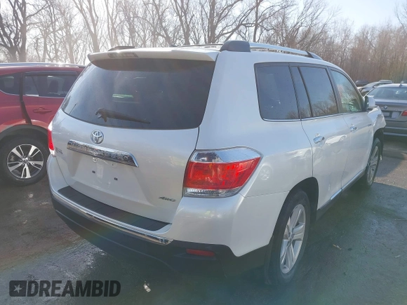 2013 Toyota Highlander Limited z VIN 5TDDK3EH1DS197498, wystawiony jako IAAI lot #41712837 z przebiegiem 74 023 mil mil oraz . Historia ofert i sprzedaży dostępna na DreamBid. Obrazek 4.