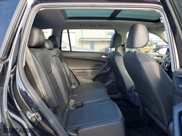 2020 Volkswagen Tiguan SE with VIN 3VV2B7AX3LM078721, listed as a Copart auction lot 82804864 with 43,581 mi miles and Salvage Title. Bid and sale history available at carsss.com. Image 11.