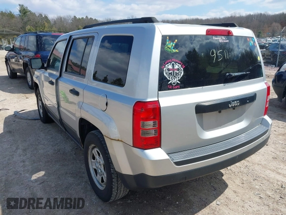 2013 Jeep Patriot Sport with VIN 1C4NJPBAXDD254864, listed as a IAAI auction lot 42019511 with 139,994 mi miles. Bid and sale history available at carsss.com. Image 3.