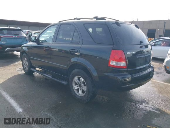 2005 Kia Sorento LX with VIN KNDJD733055359236, listed as a IAAI auction lot 41681533 with 204,755 mi miles. Bid and sale history available at carsss.com. Image 3.