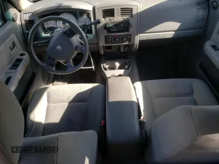 2006 Dodge Dakota SLT with VIN 1D7HW48K76S632981, listed as a Copart auction lot 43036995 with 211,057 mi miles and Clean Title. Bid and sale history available at carsss.com. Image 8.