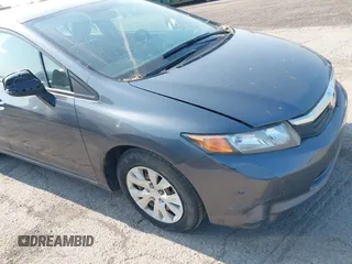 2012 Honda Civic LX z VIN 19XFB2F58CE102273, wystawiony jako IAAI lot #42409158 z przebiegiem 178 381 mil mil oraz . Historia ofert i sprzedaży dostępna na DreamBid. Obrazek 6.
