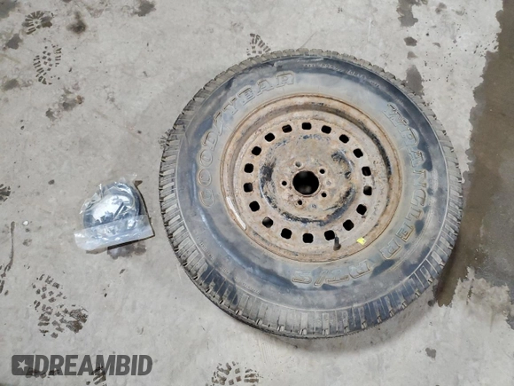 2001 Ford Explorer XLT z VIN 1FMZU73E41ZA32695, wystawiony jako Copart lot #44854745 z przebiegiem 77 039 mil mil oraz Szkoda całkowita • Salvage title. Historia ofert i sprzedaży dostępna na DreamBid. Obrazek 13.