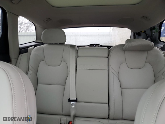 2021 Volvo XC60 Inscription with VIN YV4102RL8M1774023, listed as a Copart auction lot 43758055 with 14,085 mi miles and Salvage Title. Bid and sale history available at carsss.com. Image 10.
