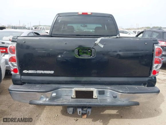 2006 Chevrolet Silverado 1500 LS with VIN 2GCEK13VX61299300, listed as a IAAI auction lot 41742351 with 194,576 mi miles. Bid and sale history available at carsss.com. Image 16.