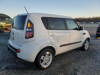2011 Kia Soul + with VIN KNDJT2A25B7301655, listed as a Copart auction lot 46805455 with 185,848 mi miles and Salvage Title. Bid and sale history available at carsss.com. Image 3.
