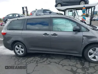 2019 Toyota Sienna L с VIN 5TDZZ3DCXKS966861, выставлен на аукционе IAAI как лот 41739828 с пробегом 64 305 миль миль и . История ставок и продаж доступна на DreamBid. Изображение 13.