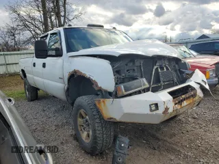 2004 Chevrolet Silverado 3500 DRW with VIN 1GCJK33104F120422, listed as a Copart auction lot 78437134 with 277,609 mi miles and Salvage Title. Bid and sale history available at carsss.com. Image 4.