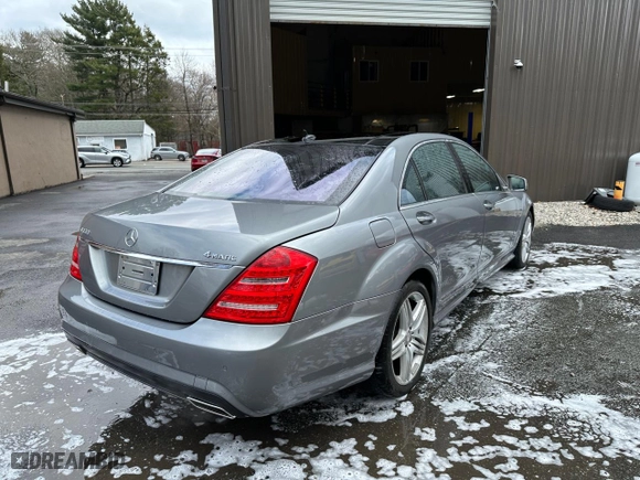 2012 Mercedes-Benz S-Class S 550 with VIN WDDNG9EB2CA444811, listed as a Copart auction lot 52600395 with 127,847 mi miles and Clean Title. Bid and sale history available at carsss.com. Image 4.