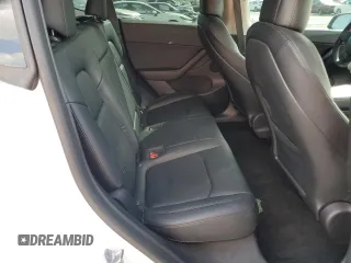 2022 Tesla Model Y Long Range z VIN 7SAYGDEE9NF434908, wystawiony jako Copart lot #56733235 z przebiegiem 38 178 mil mil oraz Szkoda całkowita • Salvage title. Historia ofert i sprzedaży dostępna na DreamBid. Obrazek 11.