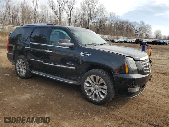 2012 Cadillac Escalade Luxury z VIN 1GYS4BEF4CR263477, wystawiony jako Copart lot #49687585 z przebiegiem 242 718 mil mil oraz Czysty tytuł • Clean title. Historia ofert i sprzedaży dostępna na DreamBid. Obrazek 4.