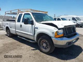 2000 Ford F-350 z VIN 1FTSX30S0YEA21811, wystawiony jako IAAI lot #42838203 z przebiegiem 226 260 mil mil oraz . Historia ofert i sprzedaży dostępna na DreamBid. Obrazek 1.