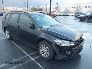2019 Volkswagen Golf SportWagen S with VIN 3VWY57AU2KM516226, listed as a IAAI auction lot 41674518 with 60,806 mi miles. Bid and sale history available at carsss.com. Image 1.