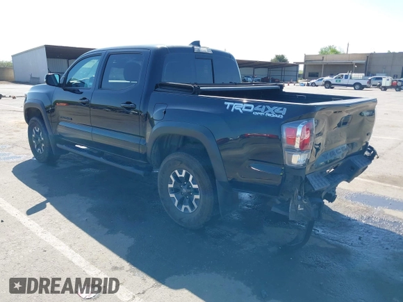2021 Toyota Tacoma SR z VIN 3TMCZ5AN3MM421868, wystawiony jako IAAI lot #42003665 z przebiegiem 39 380 mil mil oraz . Historia ofert i sprzedaży dostępna na DreamBid. Obrazek 3.