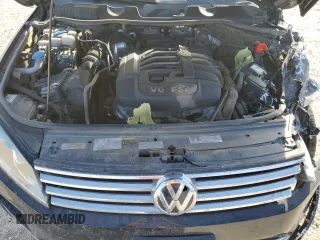 2016 Volkswagen Touareg Sport with VIN WVGEF9BP9GD010964, listed as a Copart auction lot 85800844 with 157,563 mi miles and Salvage Title. Bid and sale history available at DreamBid. Image 13.