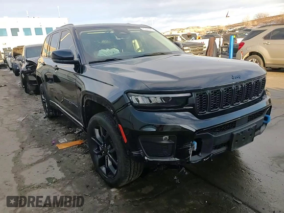 2023 Jeep Grand Cherokee 30th Anniversary with VIN 1C4RJYB61P8905525, listed as a Copart auction lot 43347335 with 18,814 mi miles and Salvage title. Bid and sale history available at DreamBid. Image 13.