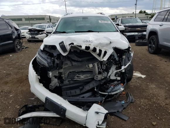2019 Jeep Cherokee Latitude with VIN 1C4PJLCB3KD262553, listed as a Copart auction lot 58127155 with 70,236 mi miles and Salvage title. Bid and sale history available at DreamBid. Image 5.