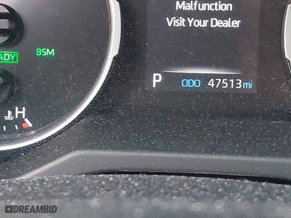 2022 Toyota RAV4 Hybrid XLE with VIN JTMRWRFV4ND568071, listed as a IAAI auction lot 41352014 with 47,513 mi miles. Bid and sale history available at carsss.com. Image 15.