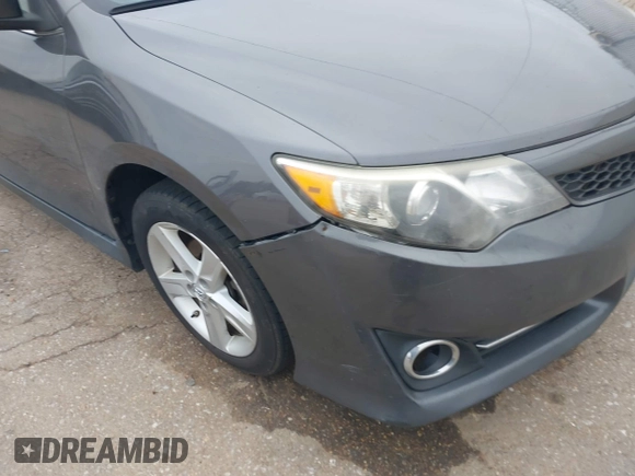 2014 Toyota Camry L with VIN 4T1BF1FKXEU813606, listed as a IAAI auction lot 41528889 with 252,866 mi miles. Bid and sale history available at carsss.com. Image 19.