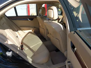 2008 Mercedes-Benz C 300 Sport z VIN WDDGF54X38F138356, wystawiony jako IAAI lot #41991750 z przebiegiem 128 673 mil mil oraz . Historia ofert i sprzedaży dostępna na DreamBid. Obrazek 8.