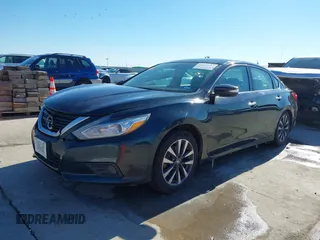 2017 Nissan Altima SR z VIN 1N4AL3AP4HC205670, wystawiony jako IAAI lot #41613157 z przebiegiem 153 600 mil mil oraz . Historia ofert i sprzedaży dostępna na DreamBid. Obrazek 2.